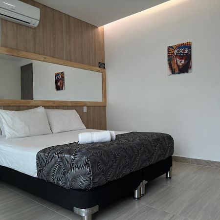 בלו Hotel Piso 12 מראה חיצוני תמונה